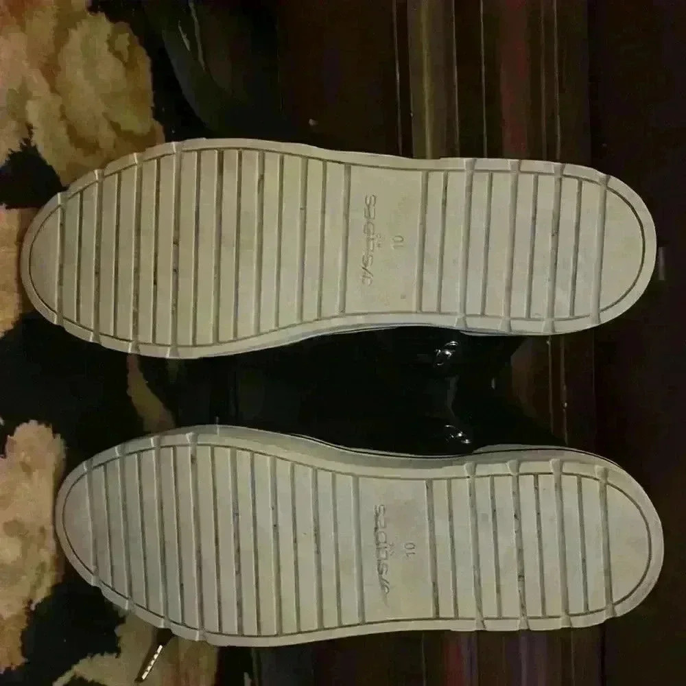 J/Slides black faux fur, size 10 - Picture 4 of 5